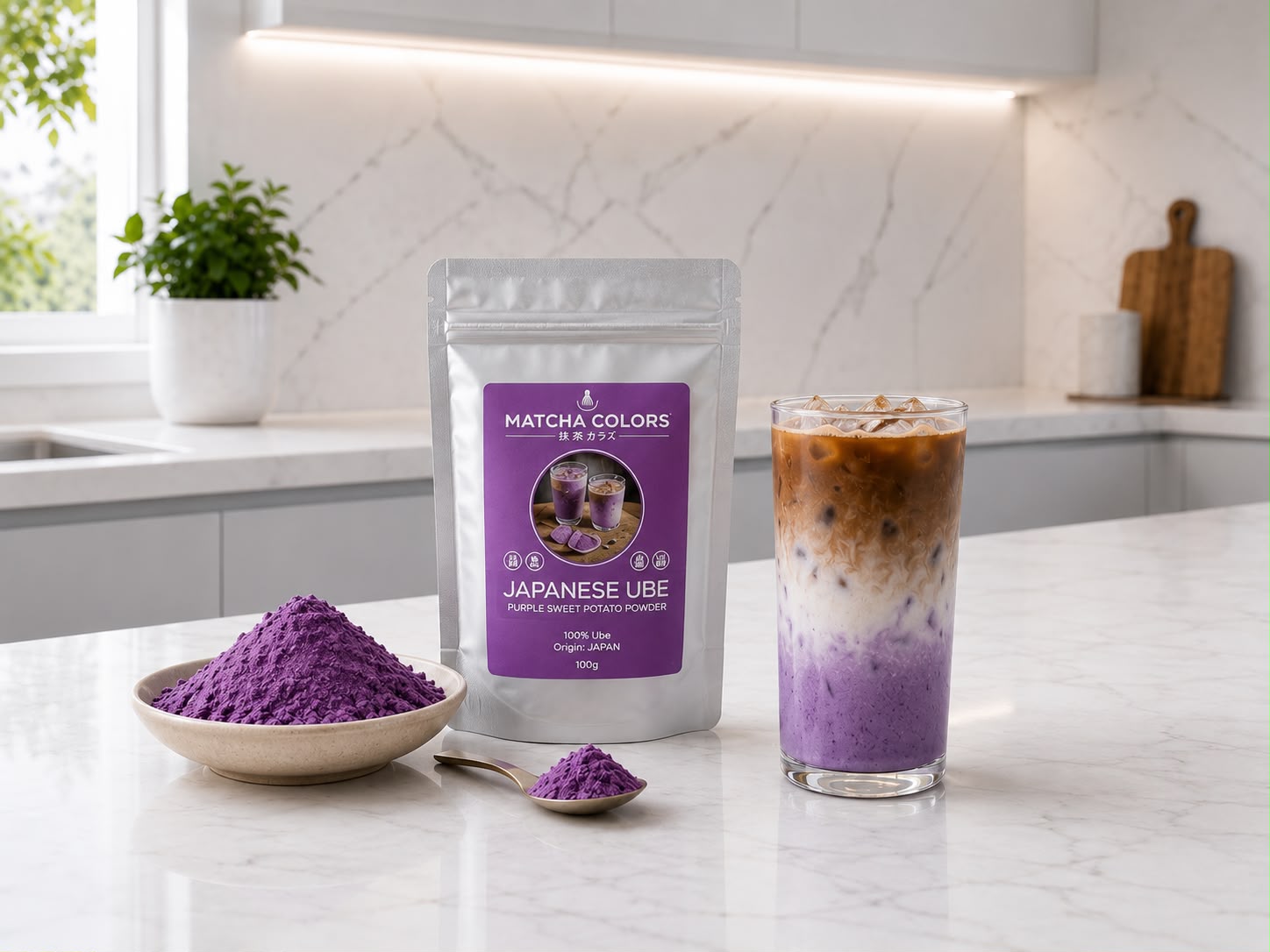 Doypack de Japanese Ube con latte morado de boniato en la cocina de mármol